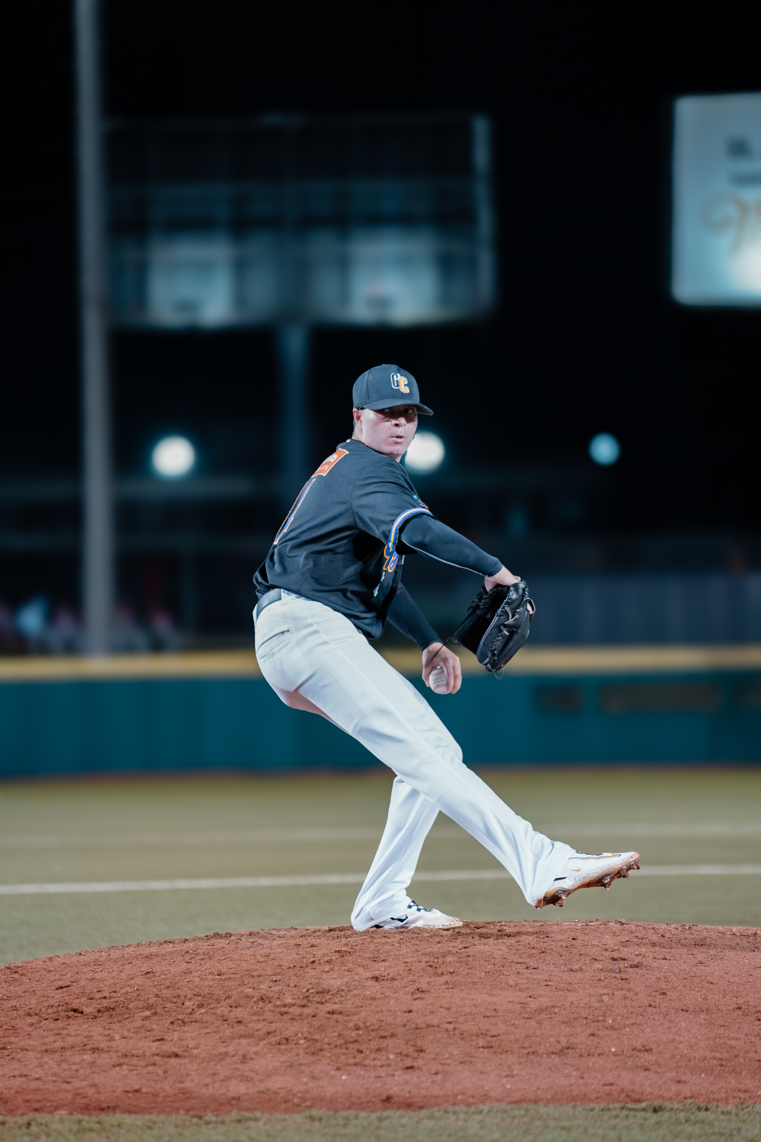 Santurce y Carolina preservan sus invictos