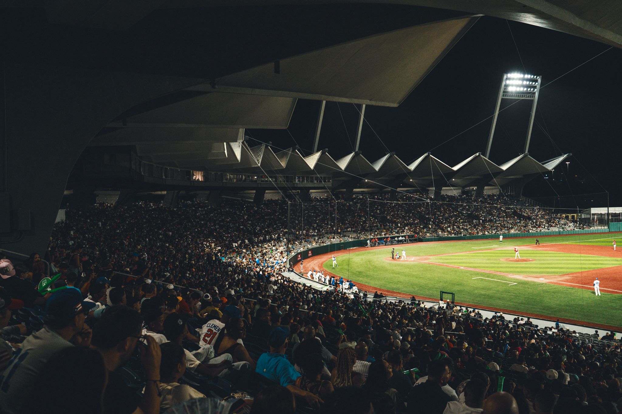 La Pro inicia su temporada 2025-26 con gran respaldo del público