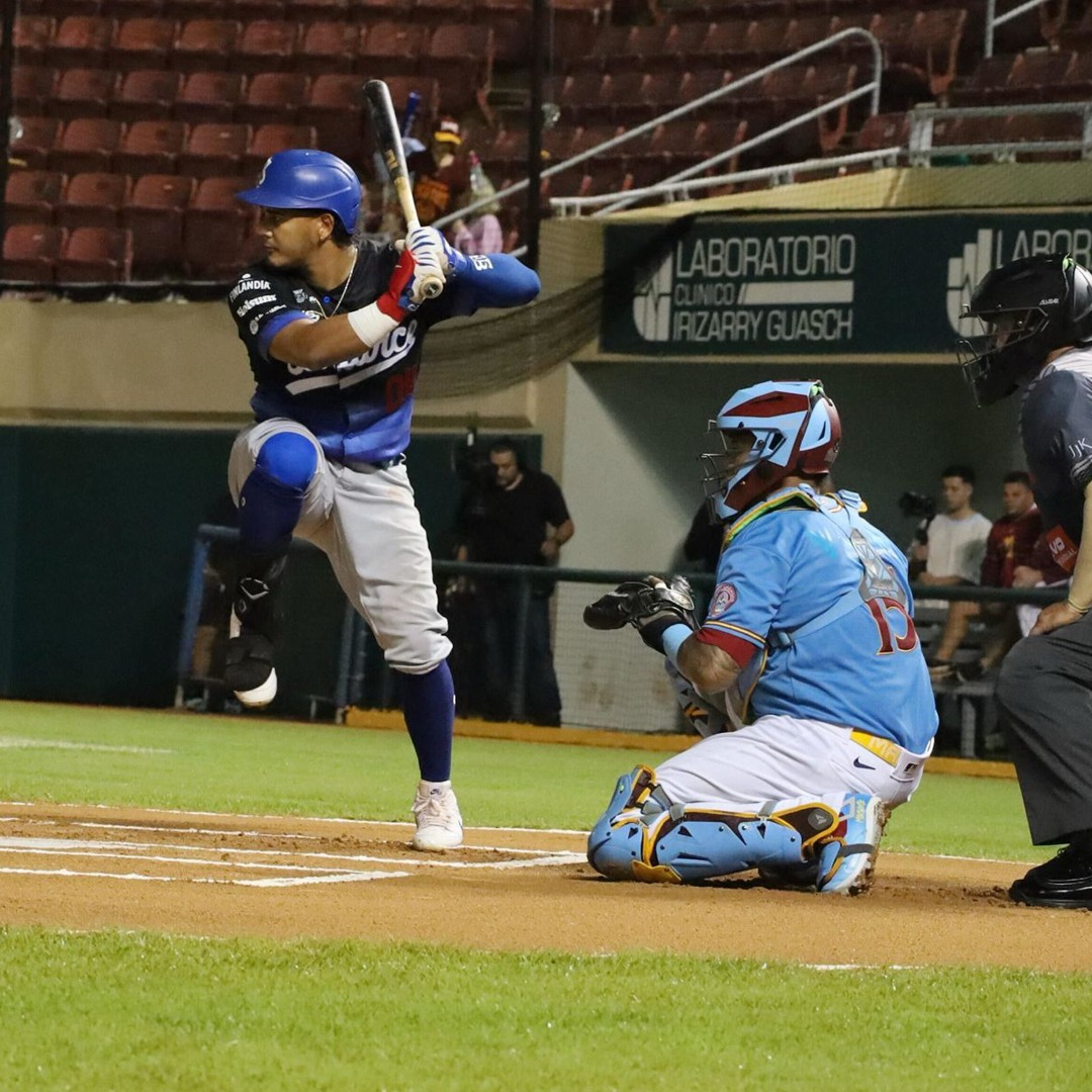 Santurce gana duelazo monticular